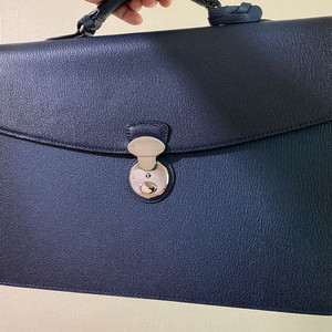 에스쿠에로 브리프케이스 파티나 버전