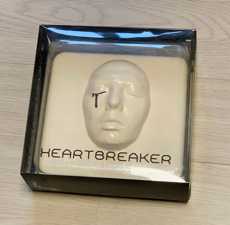 GD 지드래곤 하트브레이커 앨범 포스터 콘서트메이킹북 이미지