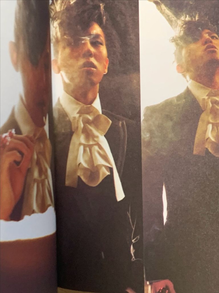 GD 지드래곤 하트브레이커 앨범 포스터 콘서트메이킹북 이미지