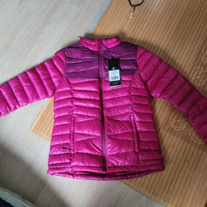 블랙야크 여자 경량구스다운 90