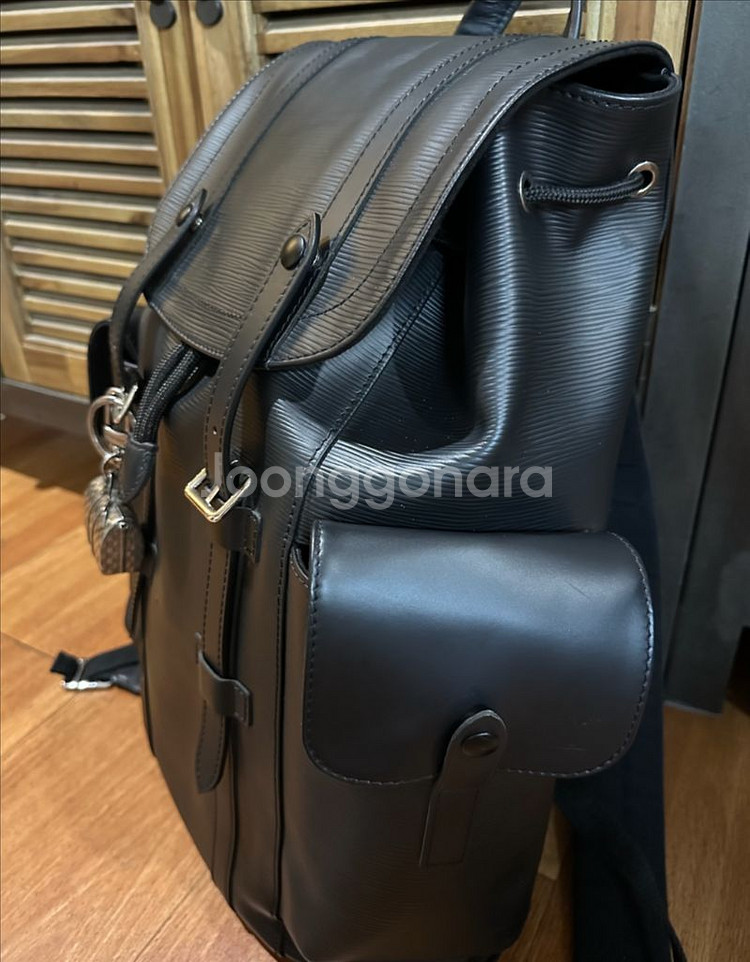 루이비통 에삐 크리스토퍼 백팩--1