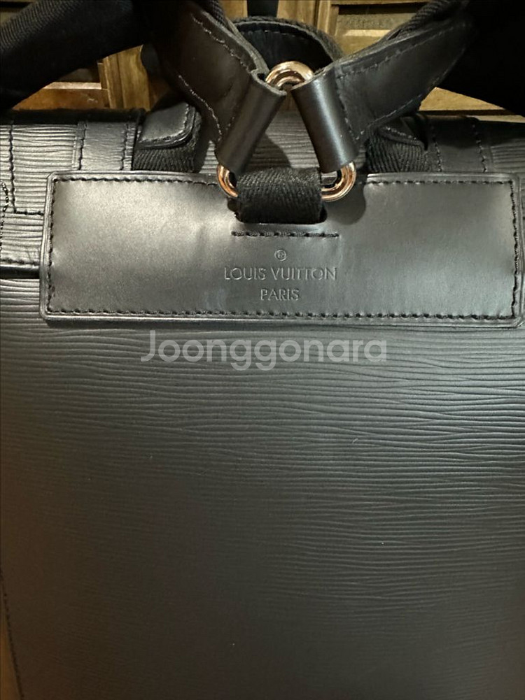 루이비통 에삐 크리스토퍼 백팩--8