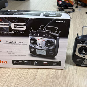 후타바 8FG 조종기 송신기 판매합니다