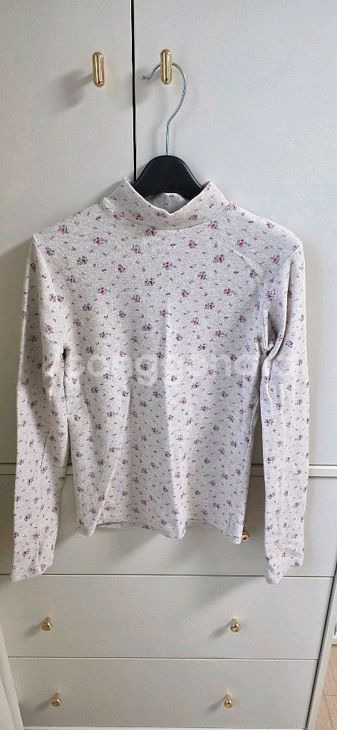 잔꽃무늬 반목티--0