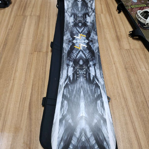 스프레드데크 24/25 148싸이즈팝니다