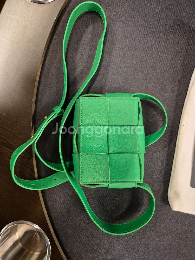 보테가베네타 카세트백 그린 급처--1