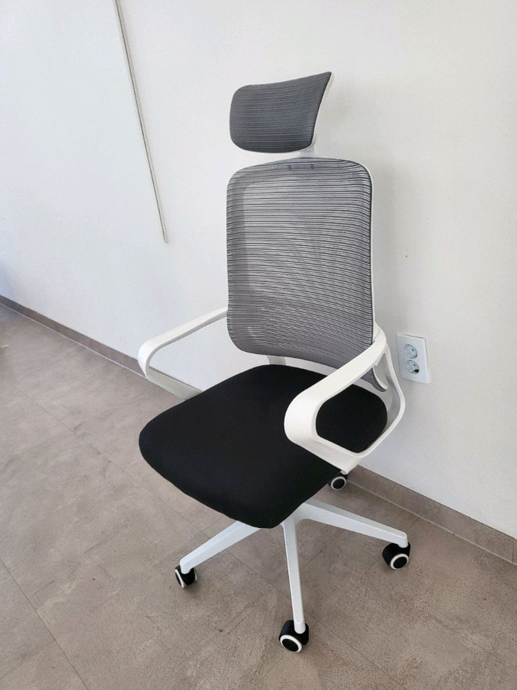 파티션 책상 의자 철제캐비넷 회의용테이블 원탁 책장 이미지