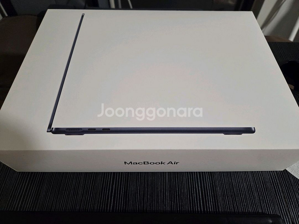 맥북에어 M3 13인치/8Gb/256Gb(미드나이트)--0