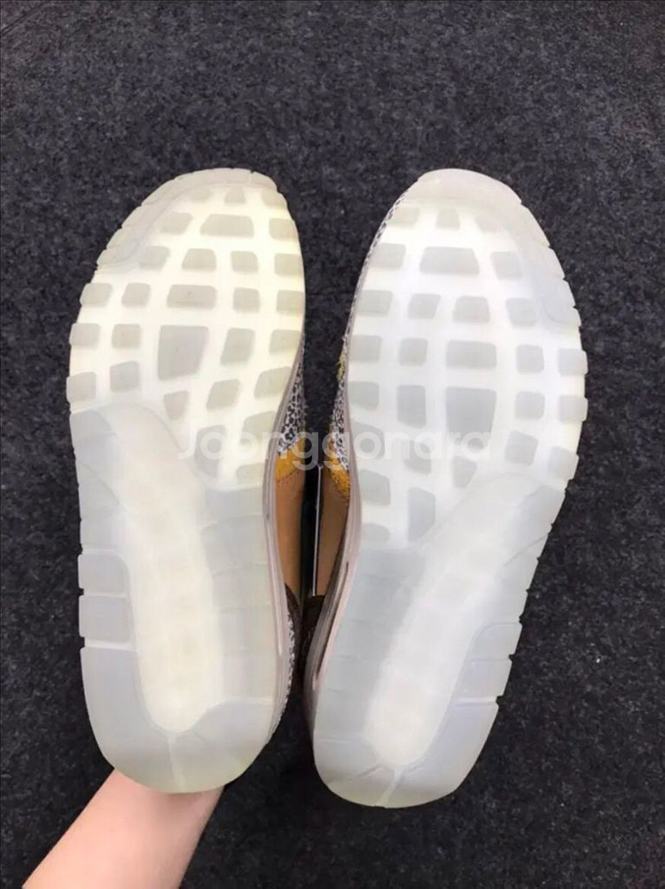 270 나이키x아트모스 에어맥스 1 사파리--2