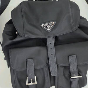 프라다백팩 스몰