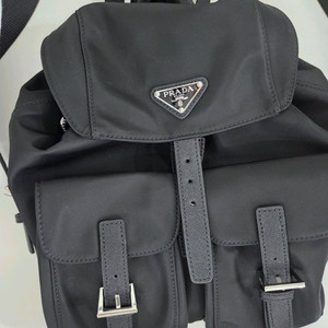 프라다백팩 스몰