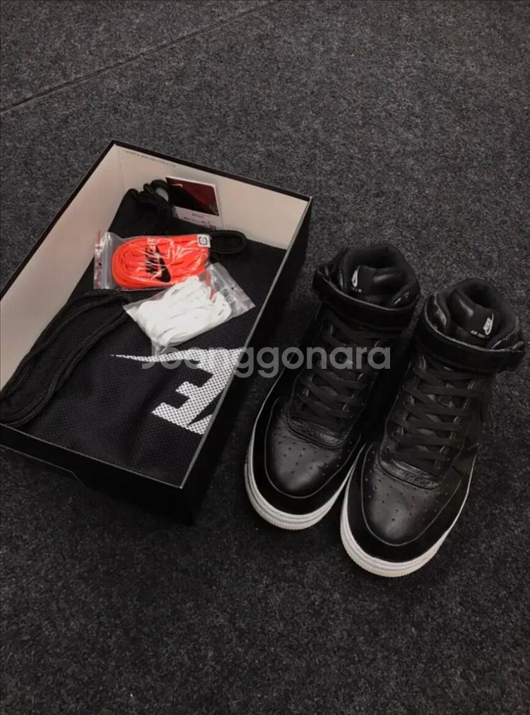 270 나이키 에어포스 1 미드 컴포트 sp 블랙--1