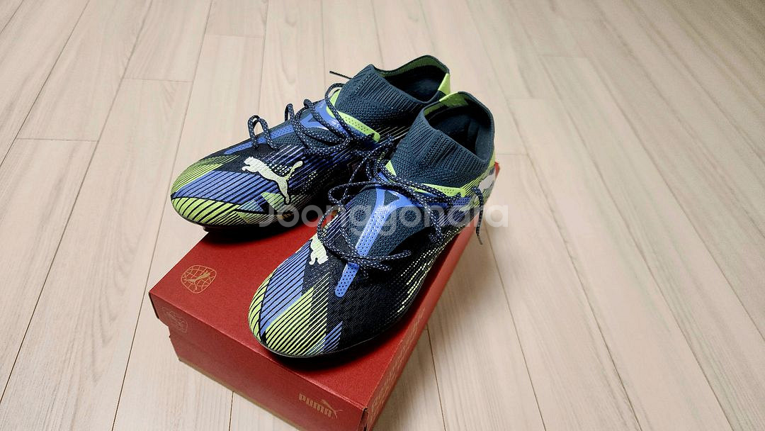 푸마 축구화 퓨처7 얼티메이트 mg 255mm--1