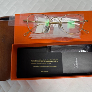 르노 안경 M5 MOD 07 골드 47사이즈 팝니다.