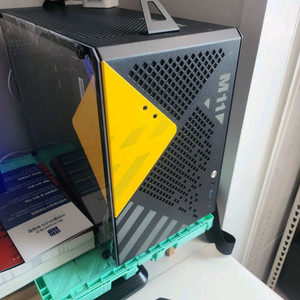 게이밍 컴퓨터 본체 14600kf 6950xt 32gb