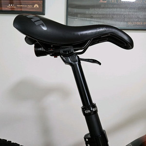 가변 싯포스트(드롭퍼) EXA FORM (31.6mm)