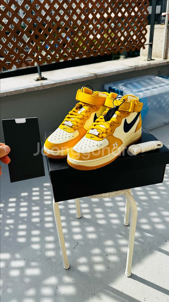 나이키 에어포스1 미드 파리 운동화--0