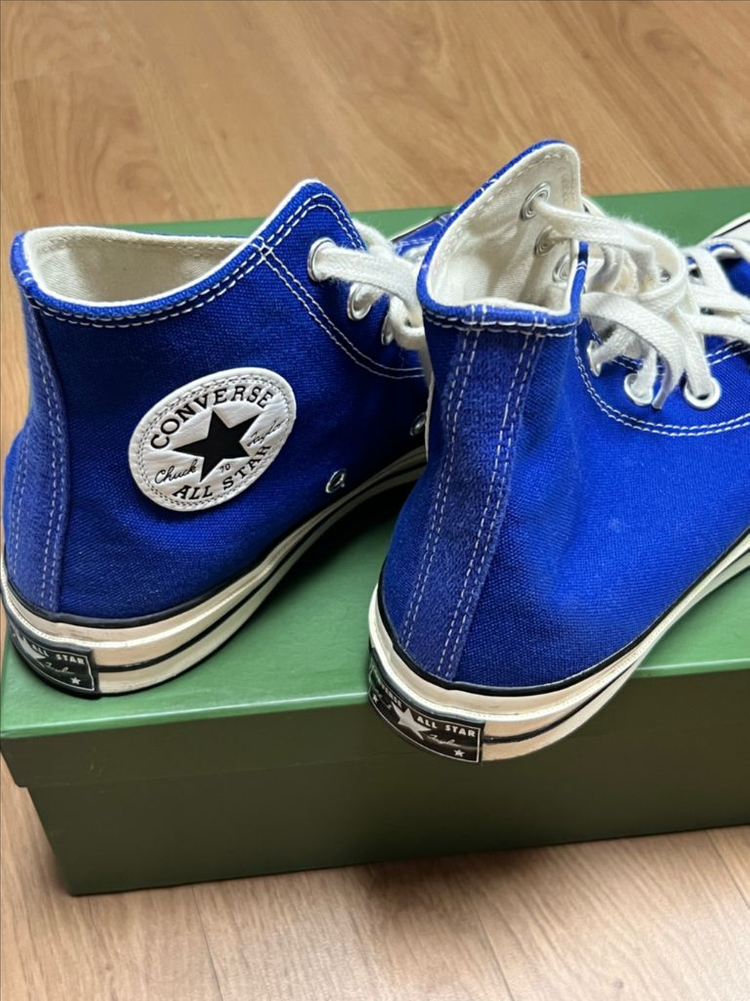 여성 캠버스화 245사이즈--1