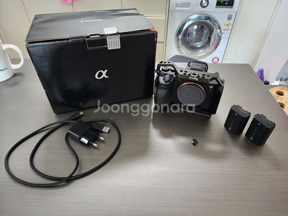 Sony A7M4 + 추가 배터리 + 스몰리그 케이지--2