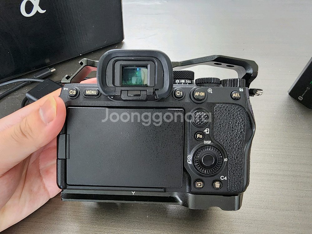 Sony A7M4 + 추가 배터리 + 스몰리그 케이지--1