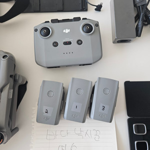 DJI 에어2S 플라이 모어 드론 (배터리3개) 팝니다