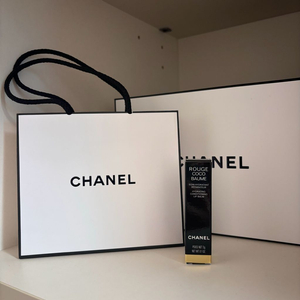 샤넬 루쥬코코밤 하이드레이팅 컨디셔닝 립밤