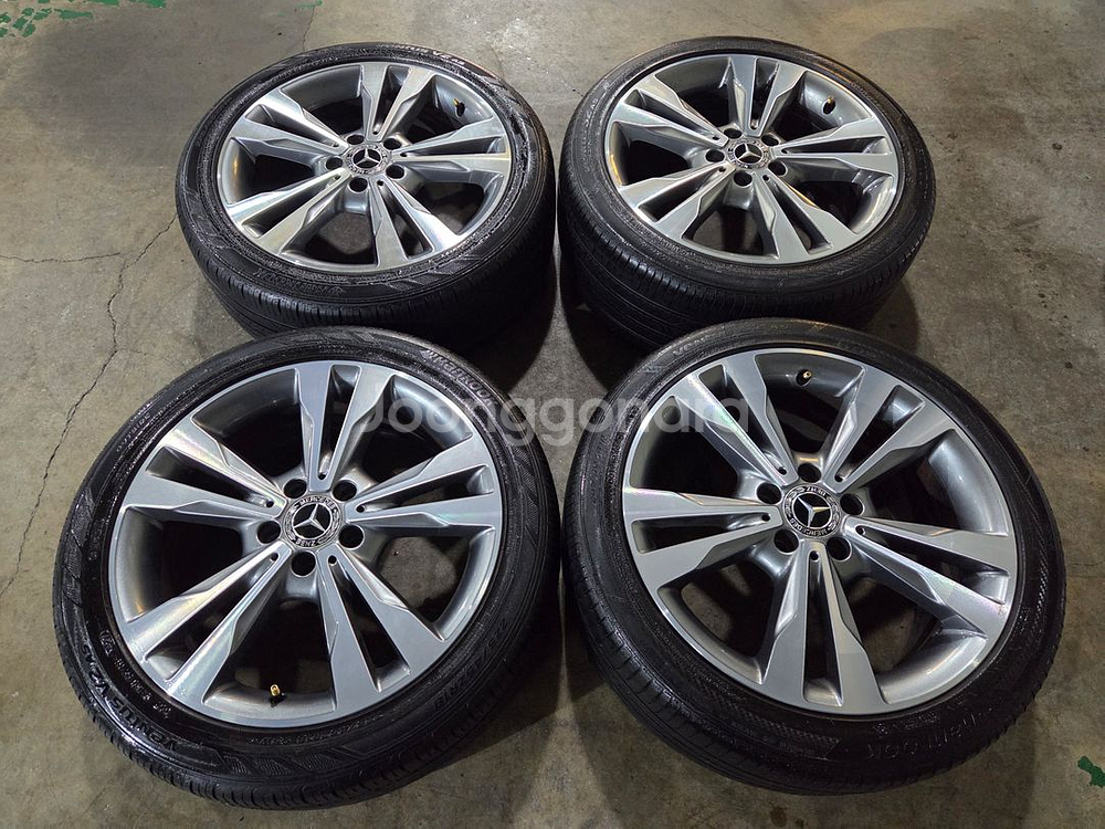 벤츠 W205 C클래스 18인치 정품 휠타이어--0
