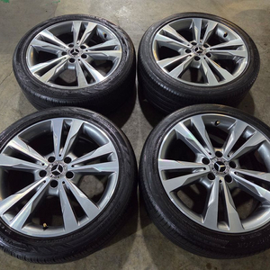 벤츠 W205 C클래스 18인치 정품 휠타이어