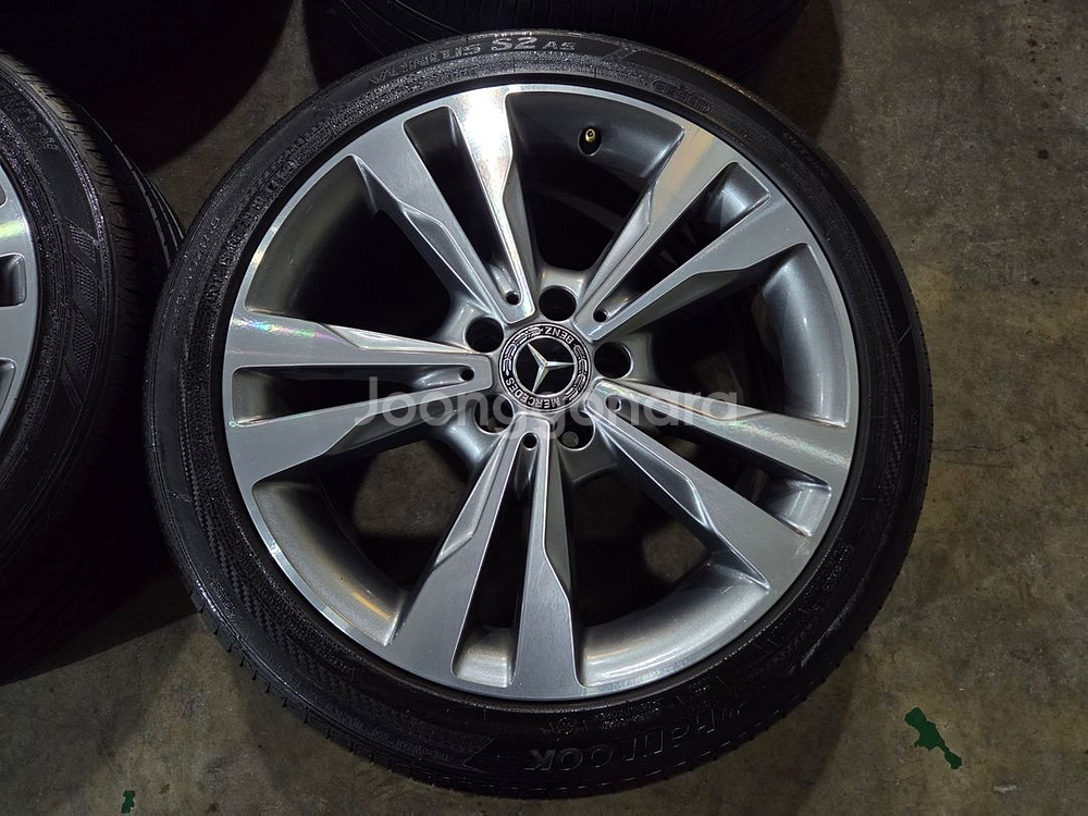 벤츠 W205 C클래스 18인치 정품 휠타이어--2