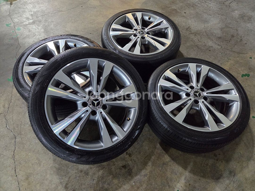 벤츠 W205 C클래스 18인치 정품 휠타이어--9