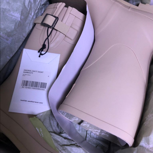 락피쉬 레인부츠 오리지널 숏 베이지/블랙 팝니다.