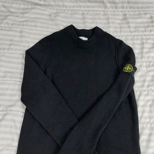 급쳐 스톤아일랜드 정품 니트 사이즈S 싸게팔아요