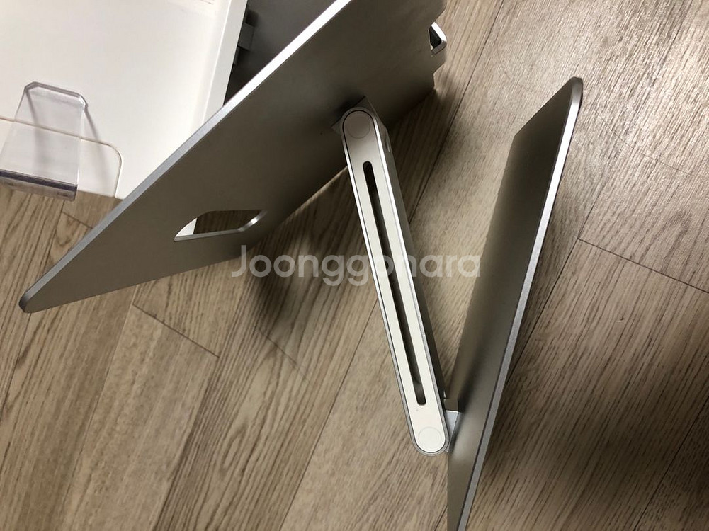 노트북 거치대 & 360도 독서대 팝니다.--1