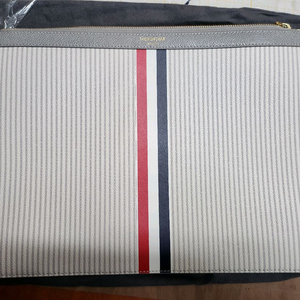 톰브라운 클러치