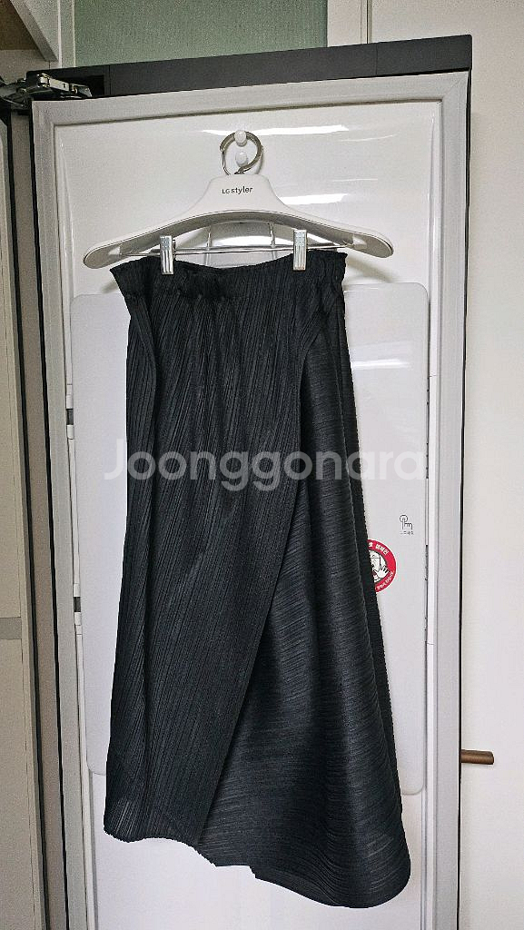 플리츠플리즈 치마(거의새상품)--0