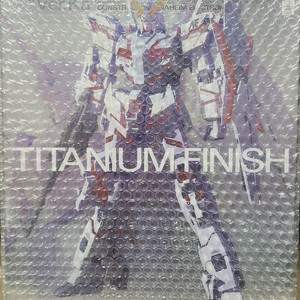 (미개봉) 반다이 MG 유니콘 건담 버카 티타늄피니시