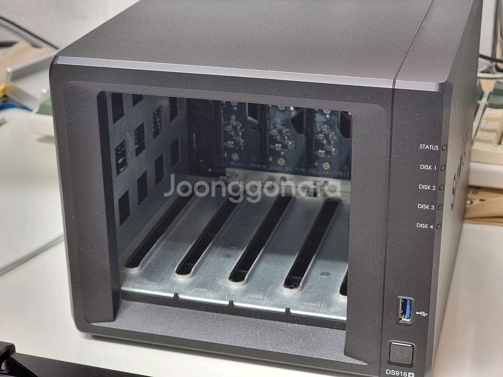 시놀로지 ds918+ 및 wd 12tb 4개--2