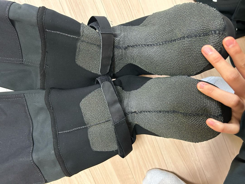 듀이 드라이 슈트 및 내피, 스쿠버 프로 제트 핀 이미지