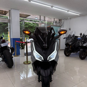 24년식 포르자350 배달세팅 리스사관리차량