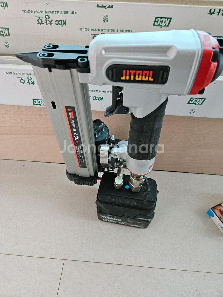 마끼다디월트무선콤프레샤--1