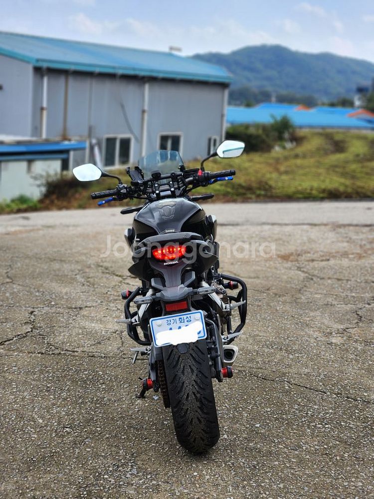 혼다 CB650R--6