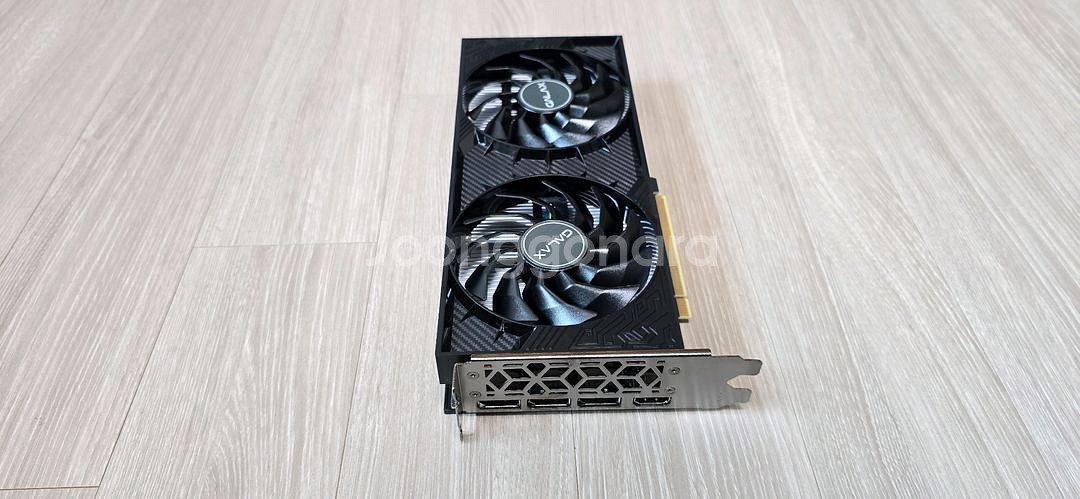 RTX 4060 미사용 그래픽카드 팝니다--1
