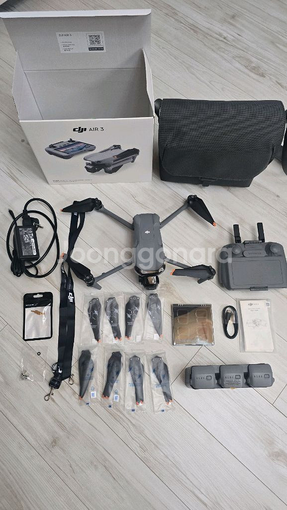 DJI AIR3 플라이모어콤보--0