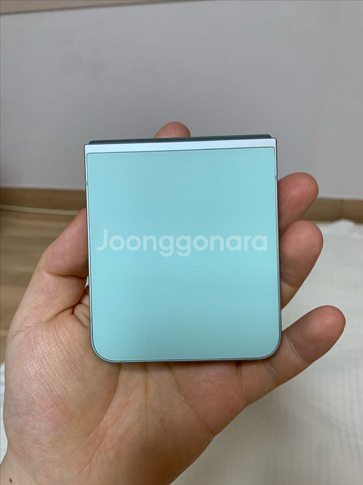 갤럭시z플립6 256 s급 무잔상--0