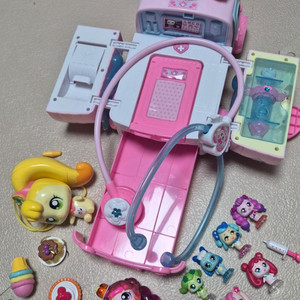 슈팅스타 티니핑 구급차