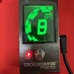 튜너계의 끝판왕 피터슨 스트로보스톰프 HD 튜너 페달