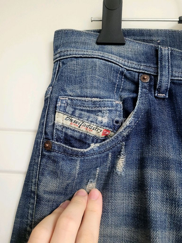 디젤 여성 청바지 24사이즈 (한국 26-27추정)--4