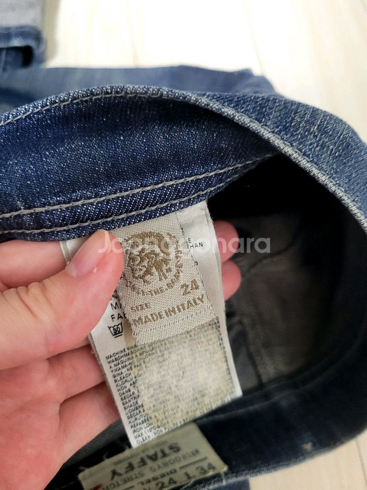 디젤 여성 청바지 24사이즈 (한국 26-27추정)--8