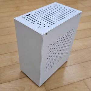 SKTC A07 ITX PC 케이스 화이트