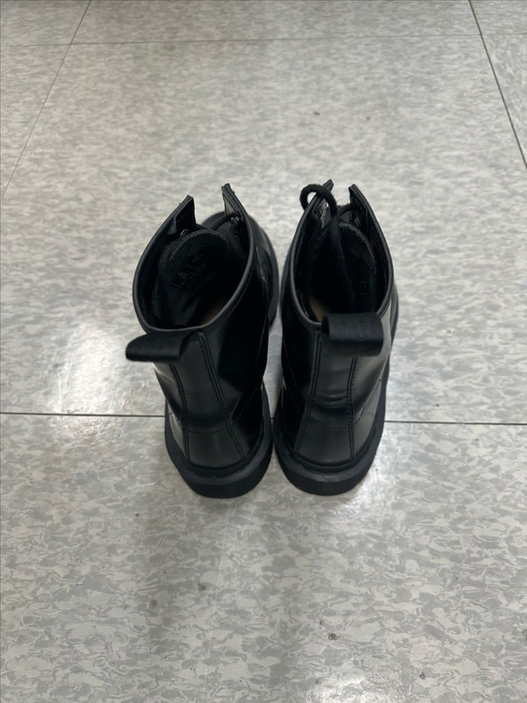 닥터마틴 1460 모노 블랙 이미지